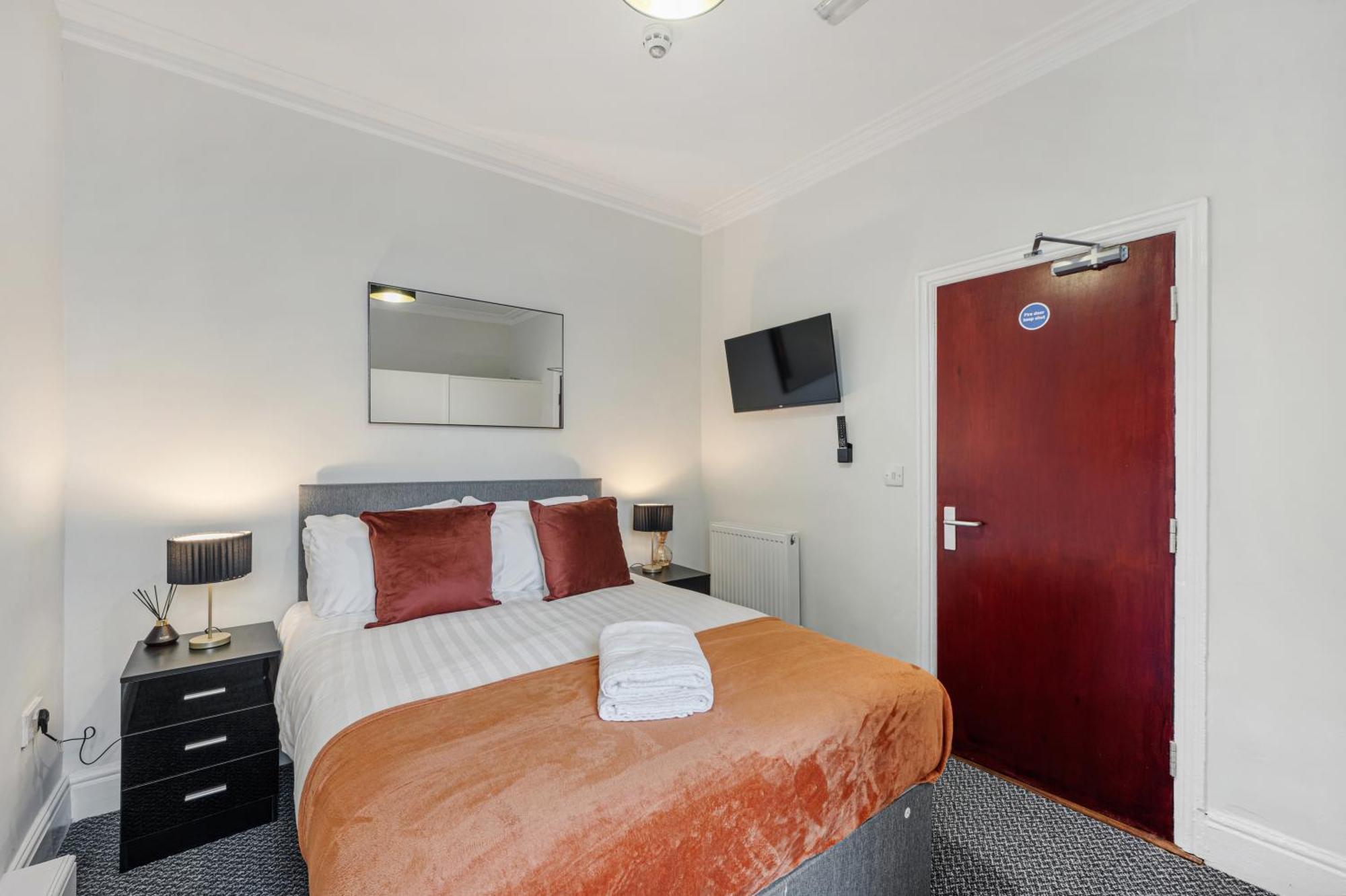 Air Host & Stay - Anfield Cosy Stays, Sleeps 14 ليفربول المظهر الخارجي الصورة